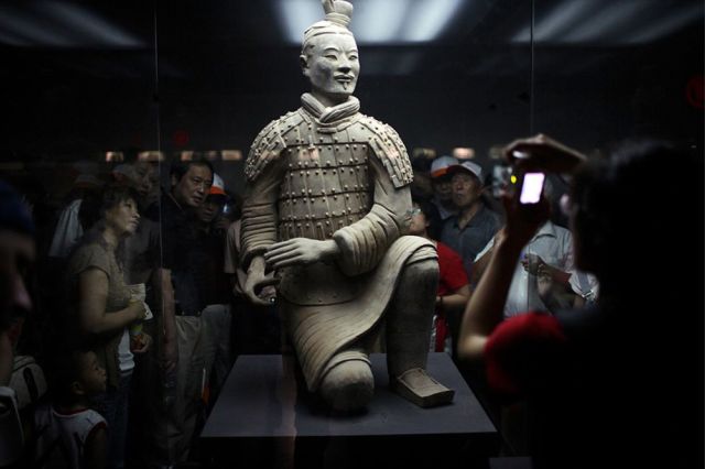 xian terra cotta soldiers army china travel pictures photos